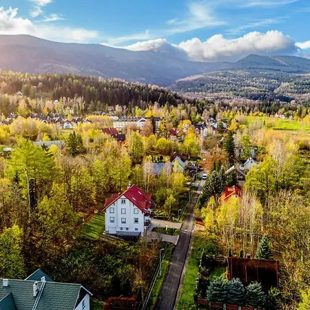 Wonder - Z Garazem, Ogrodkiem, Miejscem Na Grilla I Widokiem Na Karkonosze Lägenhet *