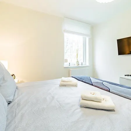 Wonder - Z Garażem, Ogródkiem, Miejscem Na Grilla I Widokiem Na Karkonosze